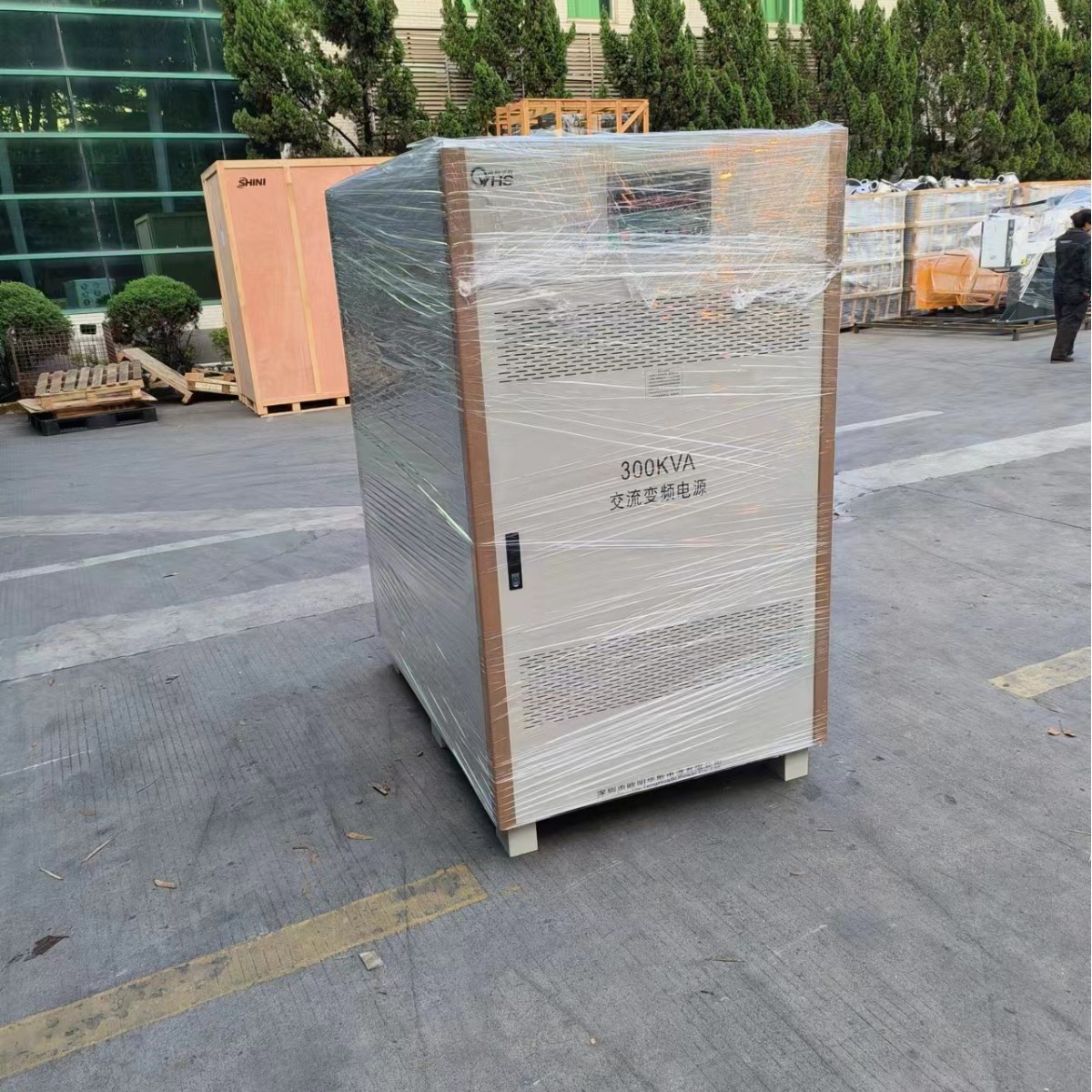 ŷ����˹����300KVA��Ƶ��Դ������ݸ̨����ҵ�����480V 60HZ��