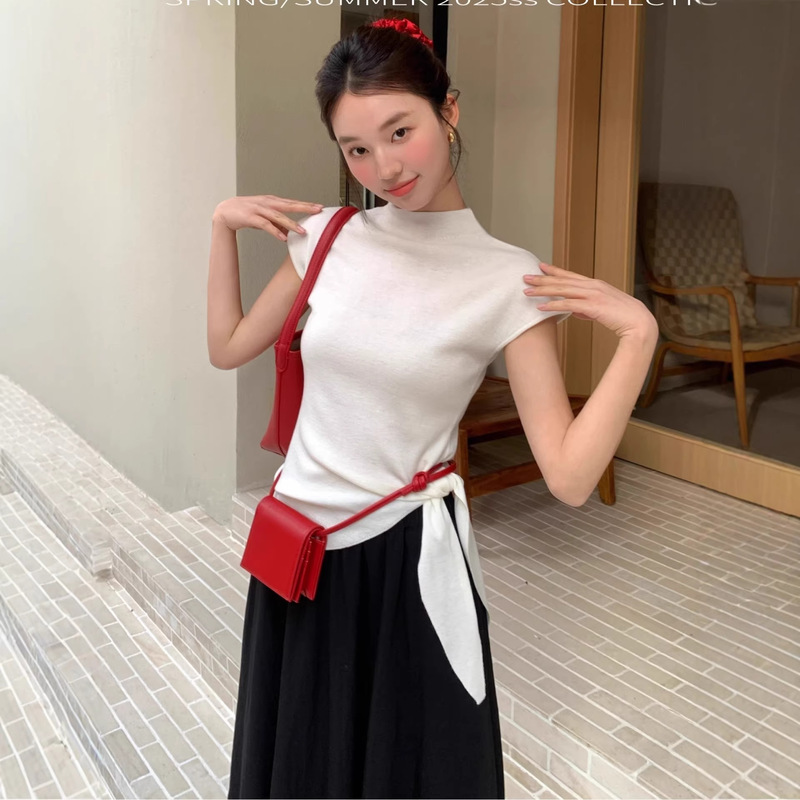 2026 Summer New Style Short-Sleeved Knitted T-Shirt for Women with Asymmetrical Strap Design, Waist-Cinching, Slim-Fitting Short Top for Petite Women 2026 Summer New Style Short-Sleeved Knitted T-Shirt for Women with Asymmetrical Strap Design, Waist-Cinching, Slim-Fitting Short Top for Petite Women