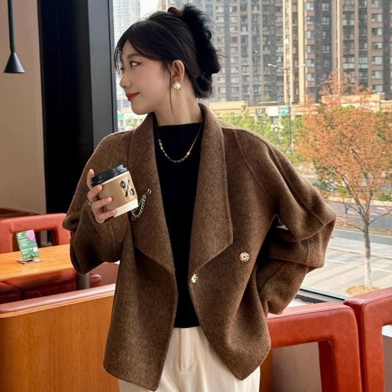 High-End Double-Sided Wool Outwear for Women, Short Autumn and Winter New Style, Loose Retro Woolen Outwear with Fashionable Elegant