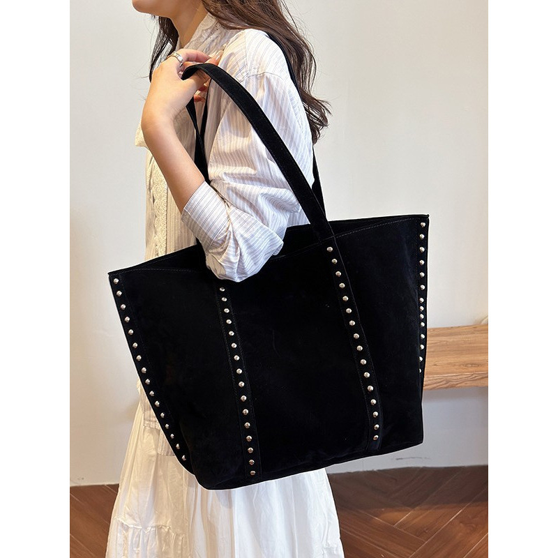 New Suede Large-Capacity Tote High-End Cross-Border Best-Selling Studded Handbag Retro Underarm Crossbody Bag New Suede Large-Capacity Tote High-End Cross-Border Best-Selling Studded Handbag Retro Underarm Crossbody Bag