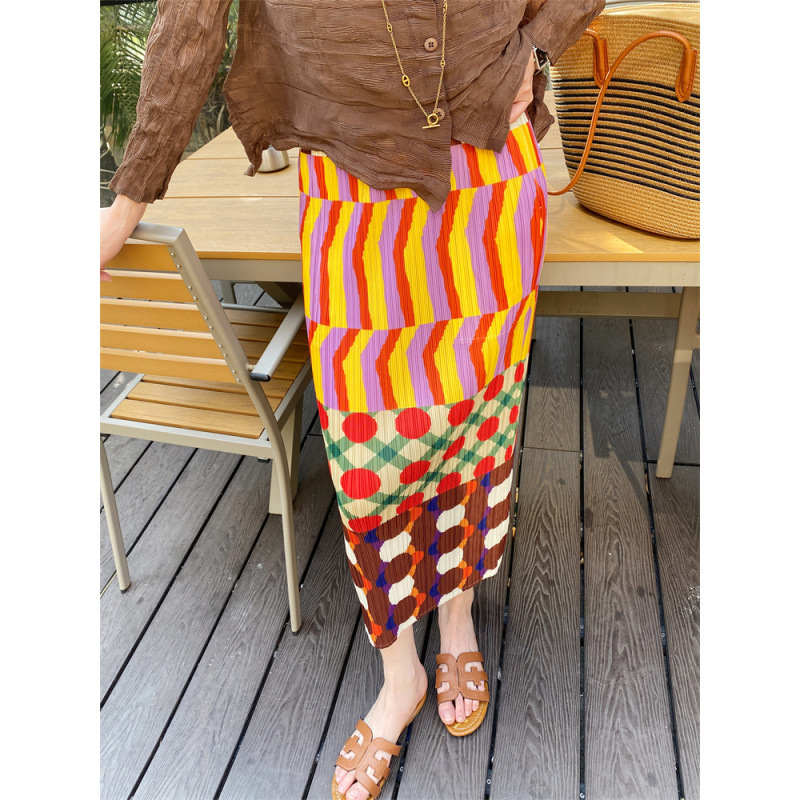 Spring and Summer New Issey Miyake Half-Skirt, Fashionable Vacation Pop-Art Style Printed Pleated Skirt, Mid-Length Slimming Straight Skirt