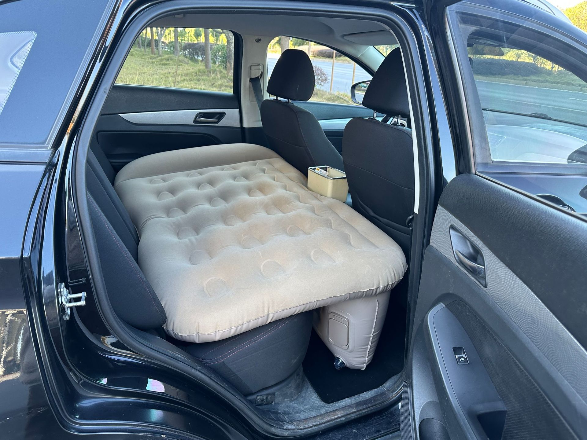 Inflatable Car Bed, Rear Seat, Flocking PV Outdoor Camping