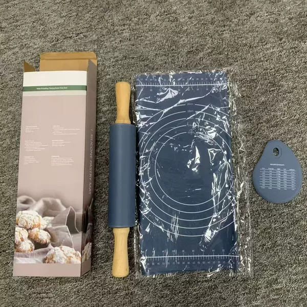 [Dough Mat + Rolling Pin + Dough Cutting Knife] Starry Sky Blue-Color Box