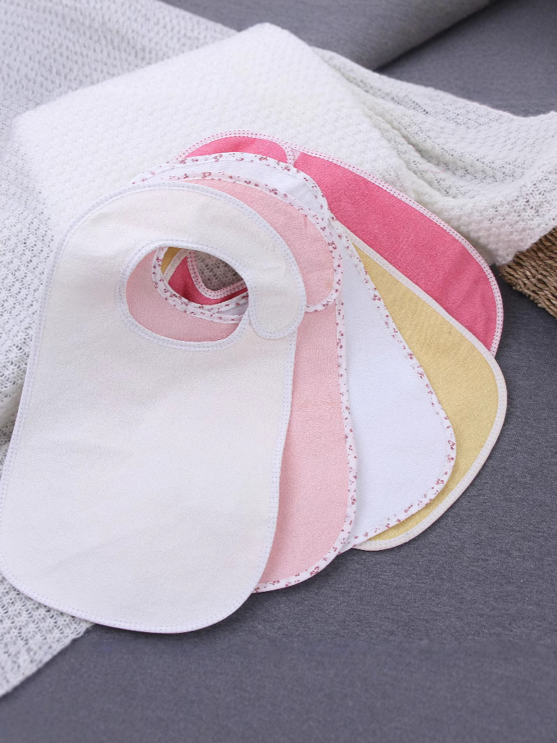 Baby toallas de saliva de algodón impermeable ensanchado recién nacido Europa y América buckle buckle resistente a la suciedad anti-vomitación de leche absorción de agua