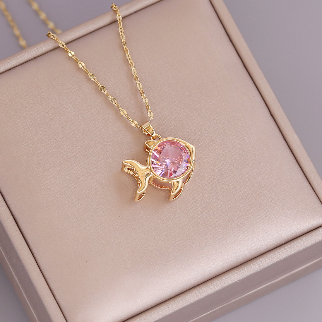 wholesale new cute fish pendent zircon 18K gold necklace Nihaojewelry