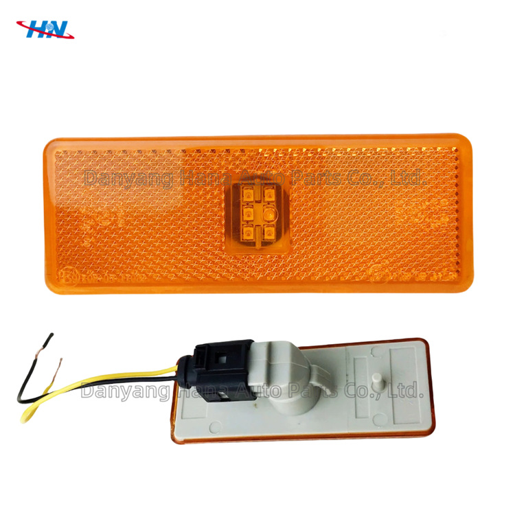 Luz lateral LED con enchufe y hebilla 3341 4141 Semáforo de bombeo de camión Mercedes-Benz importado 0005445411