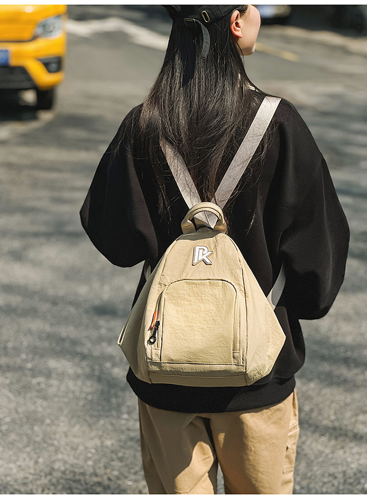 Unisex casual large-capacity crossbody bag, sporty casual student backpack, fashionable and versatile commuter single-shoulder bag undefined