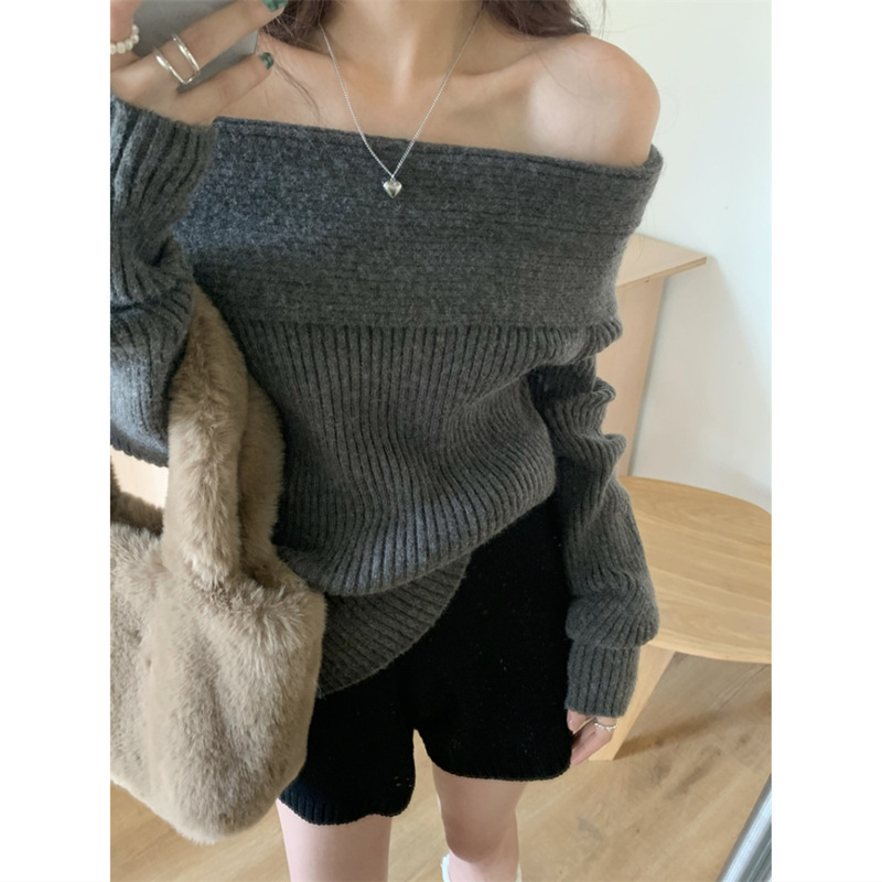 Women's off-shoulder clavicle sweater with off-shoulder collar for spring, autumn and winter fashionable and fashionable inner long sleeve bottoming sweater top Women's off-shoulder clavicle sweater with off-shoulder collar for spring, autumn and winter fashionable and fashionable inner long sleeve bottoming sweater top