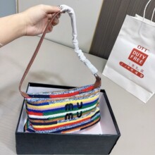 �ﶬ����ë���ֹ�����M��������l�yŮ���߼��г�Ʒ�F؛