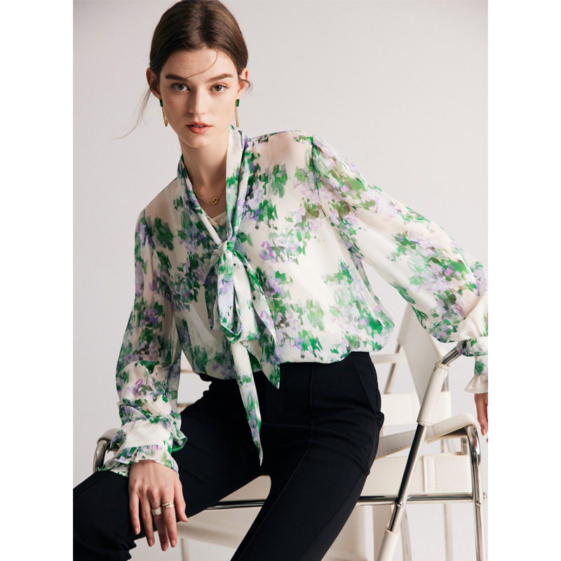 레이스 업 칼라 버튼-녹색과 보라색