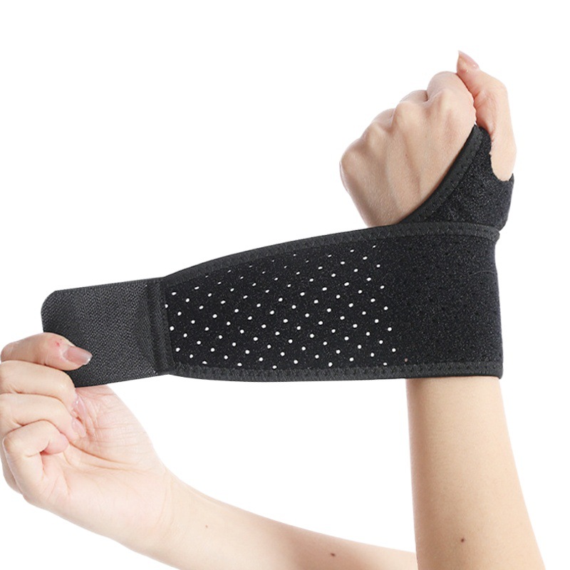 腕を保護して穴を開けて通気運動をします。