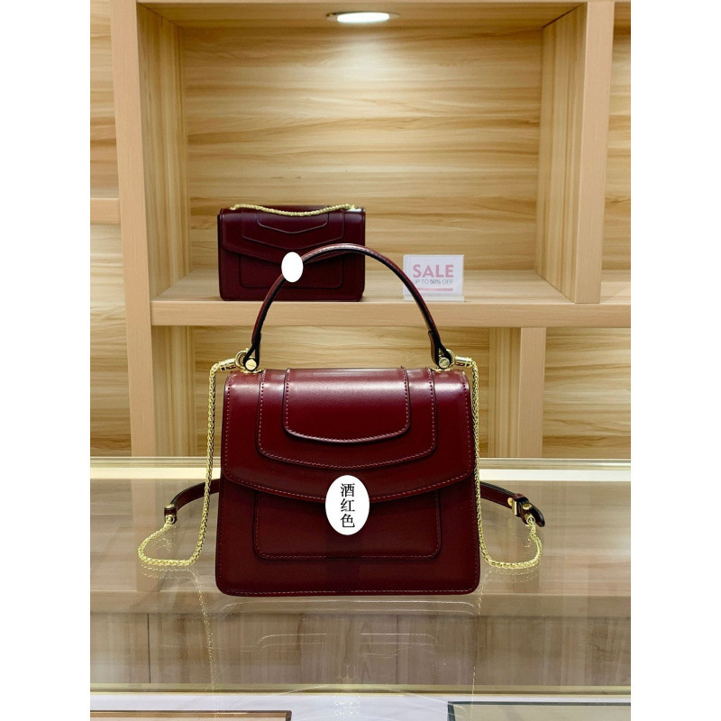 Light Luxury Women's Handbag 2026 New Model Niche Large Capacity Crossbody Bag Commuter Shoulder Underarm Small Square Bag Light Luxury Women's Handbag 2026 New Model Niche Large Capacity Crossbody Bag Commuter Shoulder Underarm Small Square Bag