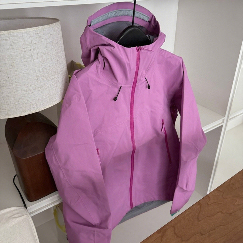 Outdoor Sl Hard Shell Laminated Embroidered Outdoor Jacket Windproof Warm Versatile Jacket Men's and Women's Jacket Morning Light Pink