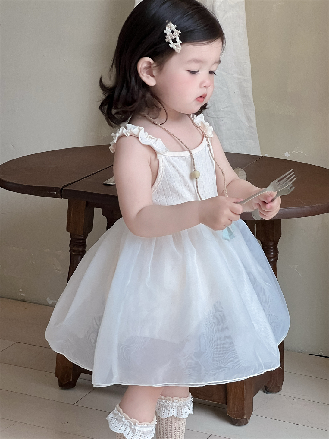 Vestido de malla para niñas, estilo fino de verano, ropa para niños coreanos, falda de trasero con correa de bebé, falda de princesa nueva 2025
