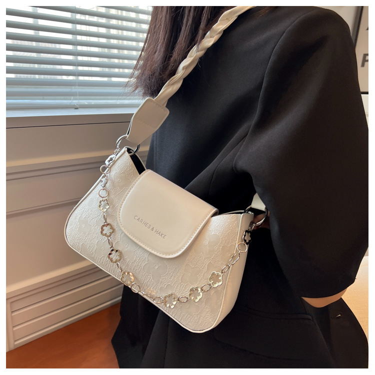 Chic Chain Detail