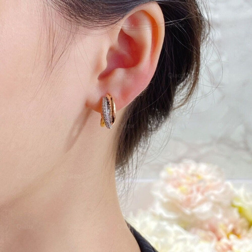 Exquisite three-ring three-color diamond-accented zirconia earring hoop earrings for small earlobes, perfect for gifting to friends or couples as a pair of earrings.