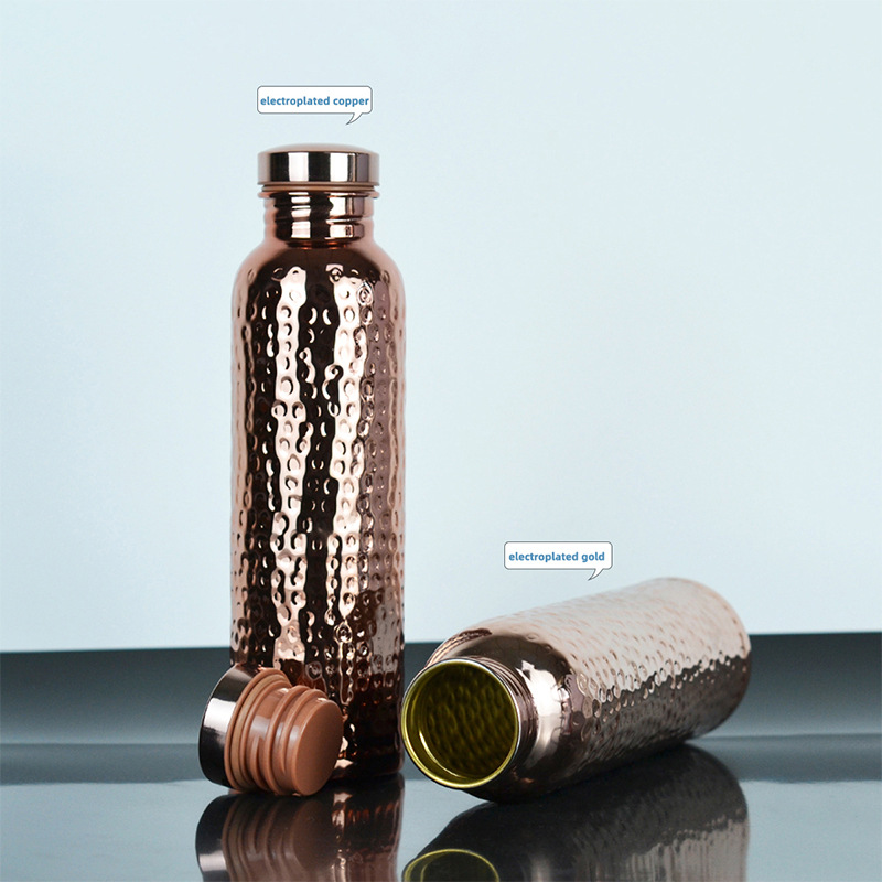 Fábrica al por mayor punto de martillo interior y exterior taza de agua de galvanoplastia 304 hervidor de agua frío de acero inoxidable 800ml hervidor deportivo de gran capacidad