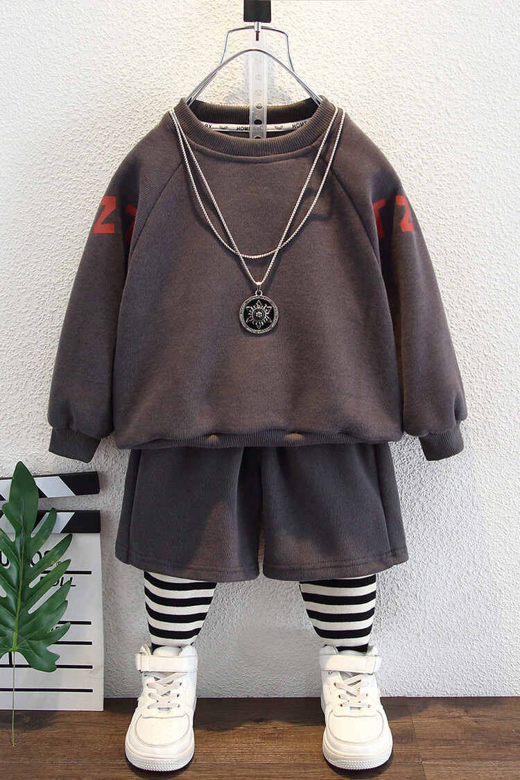 Completo due pezzi a righe per bambino outfit ragazzo_voghion.com