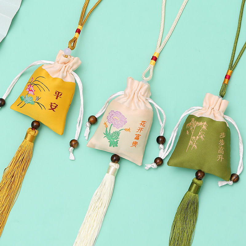 Portable Embroidered Small Fortune Bag Aromatherapy Sachet Bag Dragon Boat Festival Lavender Mugwort Dry Flower Sachet Empty Bag Pendant