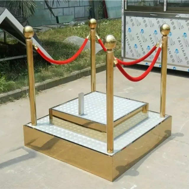 不锈滑站岗台单双层指挥台支防护耐用升降高速结实护栏防撞