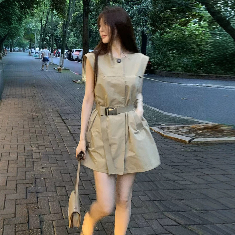 2026 New Style French Retro Sleeveless Workwear Dress for Women, Summer Season, Very Stylish A-Line Waist-Cinching Shirt Dress 2026 New Style French Retro Sleeveless Workwear Dress for Women, Summer Season, Very Stylish A-Line Waist-Cinching Shirt Dress