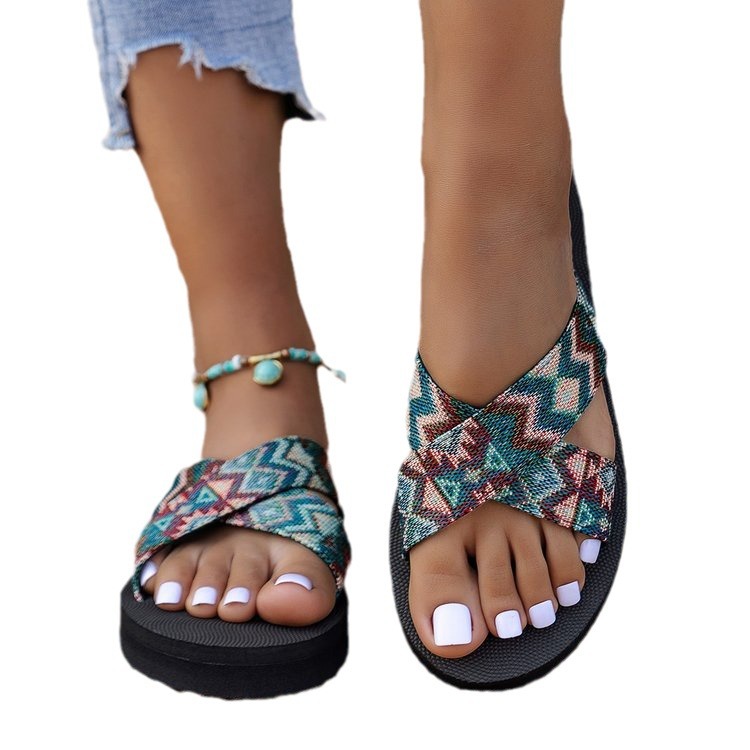 Set-toe large size sandals for women 2024 summer new style European and American foreign trade thick-soled color-blocked cross-strap beach _voghion.com