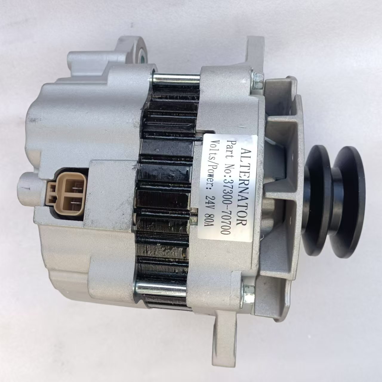 供应24V 80A现代D6CA  HD270 HD38037300-70700交流发电机