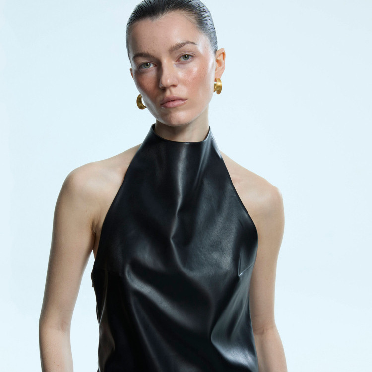 [in Stock, Same Style as Zhang Li] Sip Class Off-Shoulder High-Neck Halter Leather Vest for Women, Short Backless Top for Summer