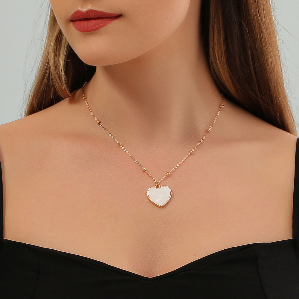 Fashion white heart-shape alloy necklace wholesale
