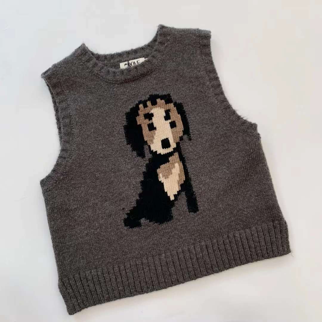 South Korea Gro * E Winter Cute Puppy Pattern Short Round Neck Knitted Vest
