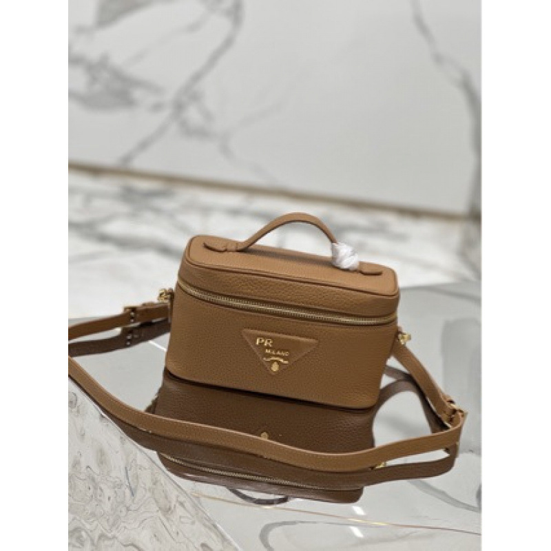 Prada's new autumn and winter handbag with letter print, small box shoulder and crossbody bag, women's makeup bag, high quality 1BH202 Prada's new autumn and winter handbag with letter print, small box shoulder and crossbody bag, women's makeup bag, high quality 1BH202