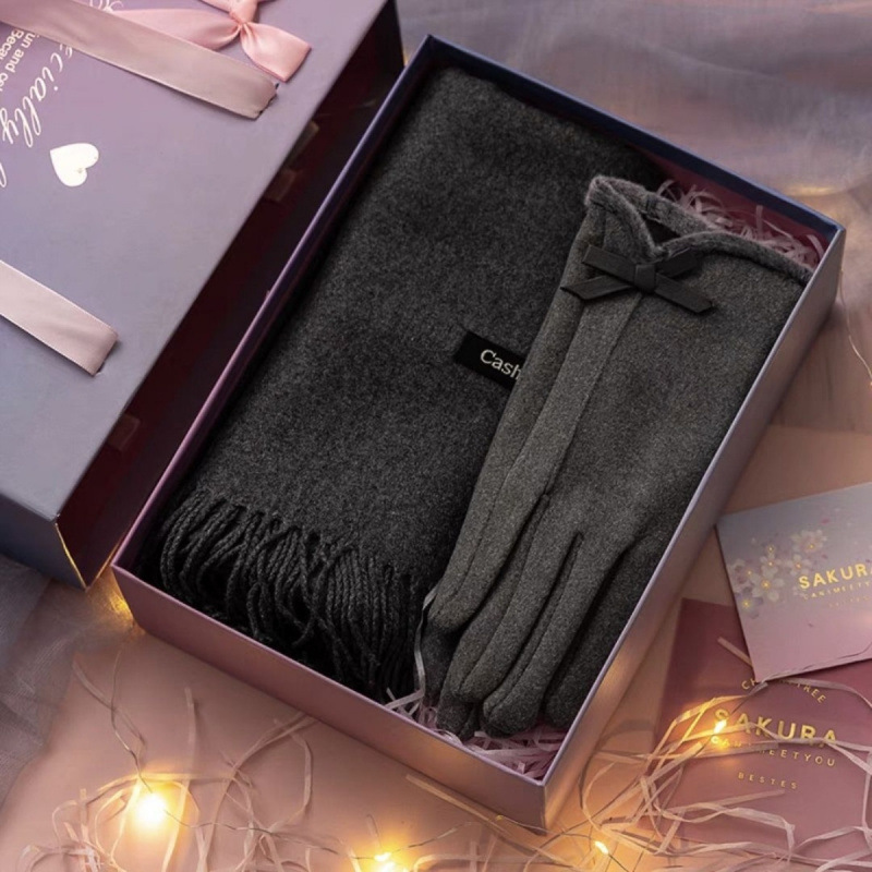 Gray scarf + german velvet gloves