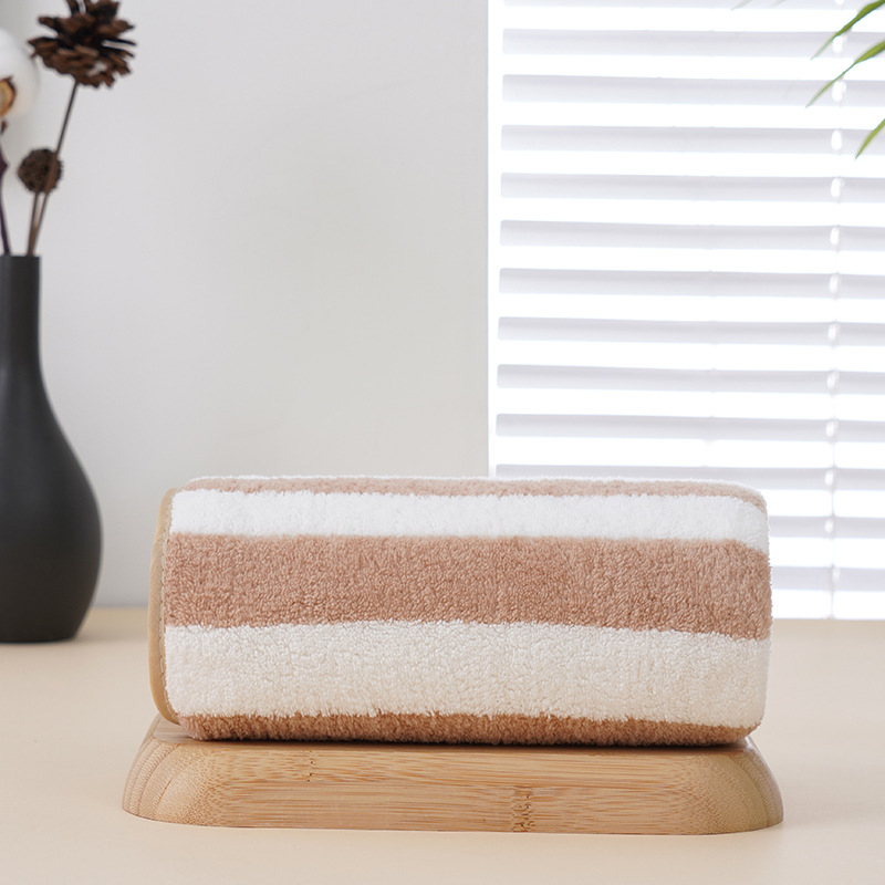 Coral Velvet Towel Light Green