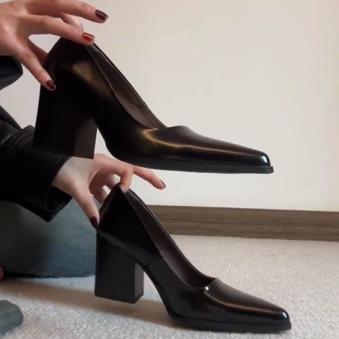 Leather black universal shoes low-cut for work and office, high heels, genuine leather, wide stable heel, easy to put on, suitable for standing work