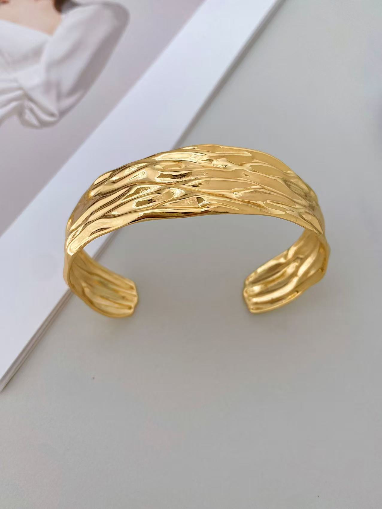 12g Weight Rings, Bangle Classification 1 Piece Quantity Holiday, Daily Occasion Copper Material Geometric Pattern All Seasons Season Women's Gender Mixed Metal, Plating Design Elegant, Classic Style Style Wholesale Jewelry Elegant Classic Style Geometric Copper Mixed Metal Plating Rings Bangle 7