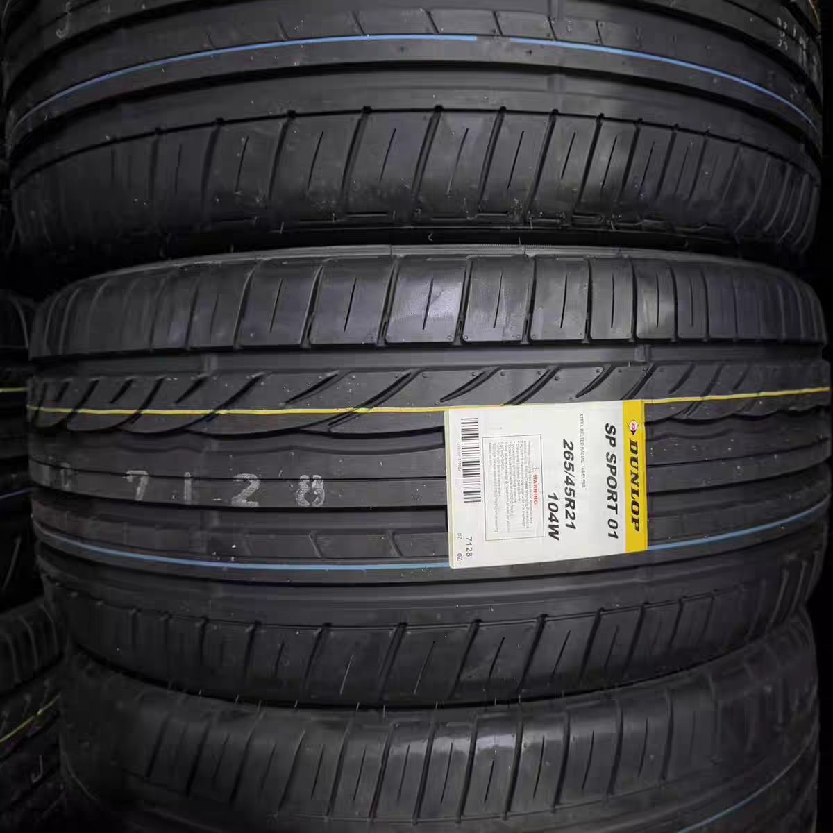 Japanese Dunlop Tire 265/45R21 Sp Sport 01 104W Original Fitment for Infiniti Fx35