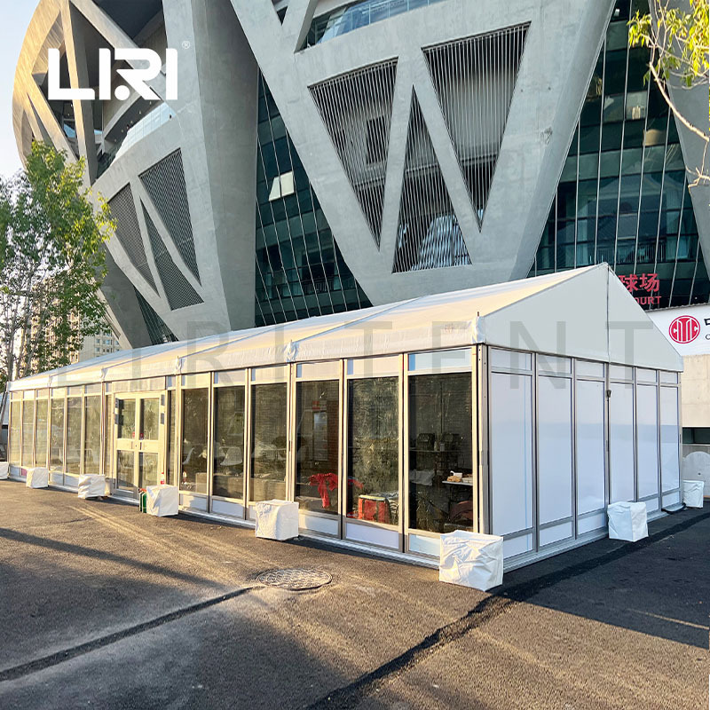 С�����ֶ��������������ɫ���Ͻ���¥��������ճ���