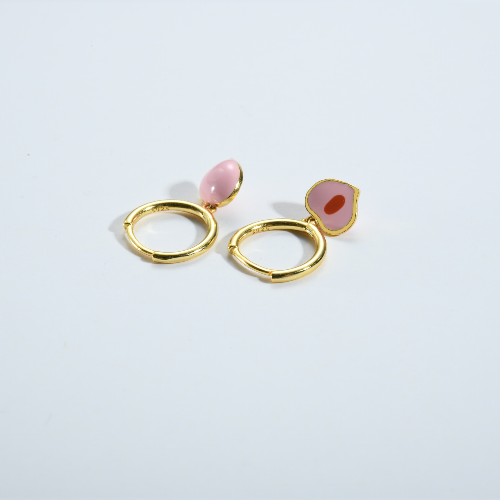 5g Weight 0.05µm-0.08µm Gold Plating Thickness Electroplating Gold Plating Process 925 Sterling Silver Ear Needle Material 18K Real Gold Plated, Platinum Plated Plating Material Epoxy Inlay Material Drop Earrings Classification 1 Pair Quantity Holiday, Daily Occasion 925 Sterling Silver Material Fruit, Heart Shape, Fish Pattern Women's Gender Casual, Simple Style Style Asymmetrical, Epoxy, Stoving Varnish Craft 1 Pair 925 Sterling Silver Fruit Heart Shape Fish Drop Earrings 1