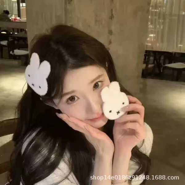 2026 Spring/Summer New Cute Cartoon Miffy Rabbit Seamless Magic Tape Hair Accessory for Women, Bangs Clip for Girls' Heart