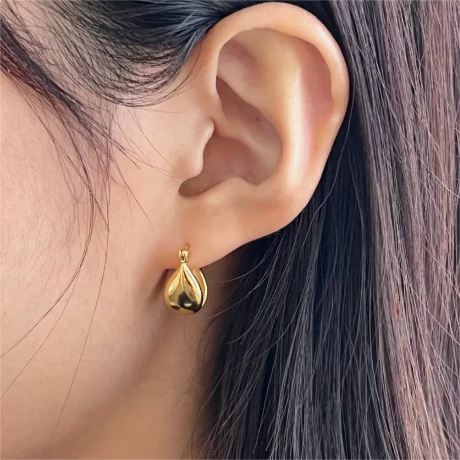 范智乔 Silver washing, fashionable brand red earrings, Korean style, silver 925 sample, simple and elegant design