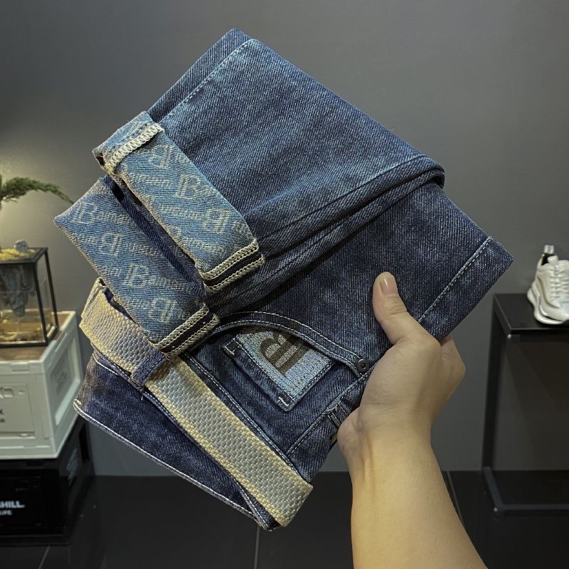 High end light luxury brand fitting jeans for men with slim fit and small feet, Korean version trendy loose straight leg_voghion.com
