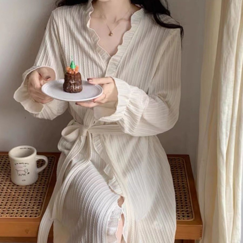 달콤한 잠옷 여성의 가을과 겨울 V-넥 달콤한 레이스 업 단색 목욕 가운 긴 아침 가운 홈 의류 잠옷