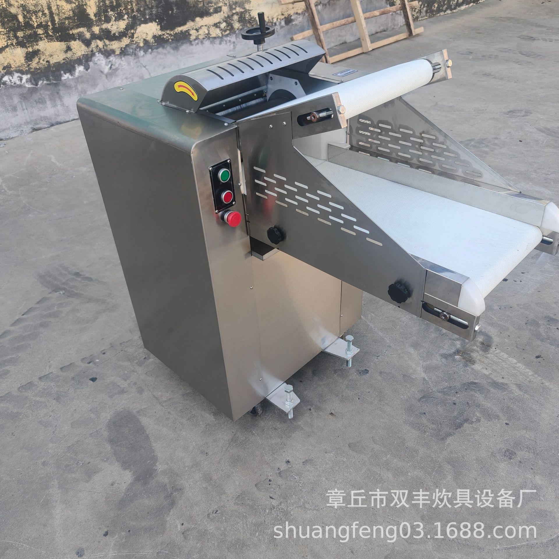 馒头流水线  馒头房压面揉面机价格 馒头揉面机自动压面机