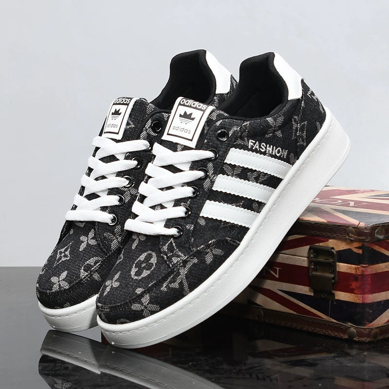 Новая летняя дышащая модная обувь, мужская обувь, спортивные кроссовки для пар, маленькие белые туфли, студенческие парусиновые повседневные моральные тренировочные туфли 8855