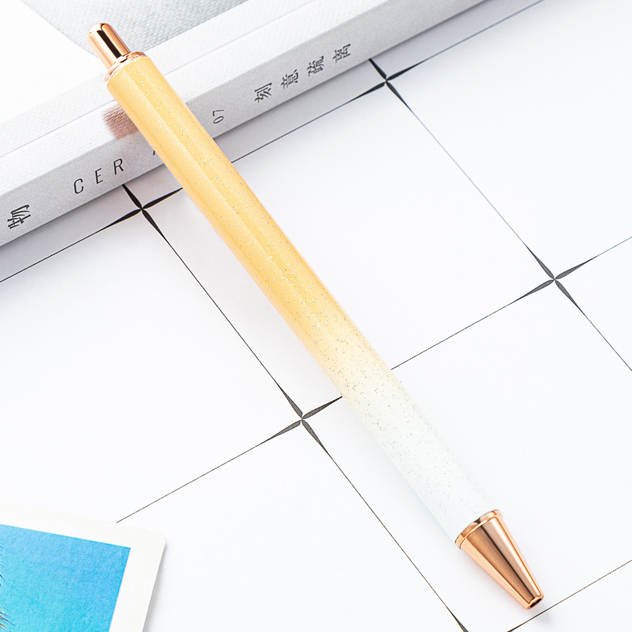 Bolígrafo de prensa de nuevo estilo, brillo creativo, regalo publicitario de metal, bolígrafo, logotipo imprimible, bolígrafo de prensa al por mayor