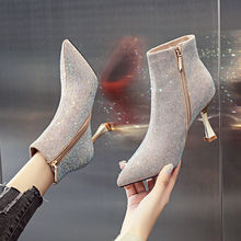 短靴女2021年新款秋季韩版百搭水钻尖头细跟短筒网红瘦瘦高跟鞋子