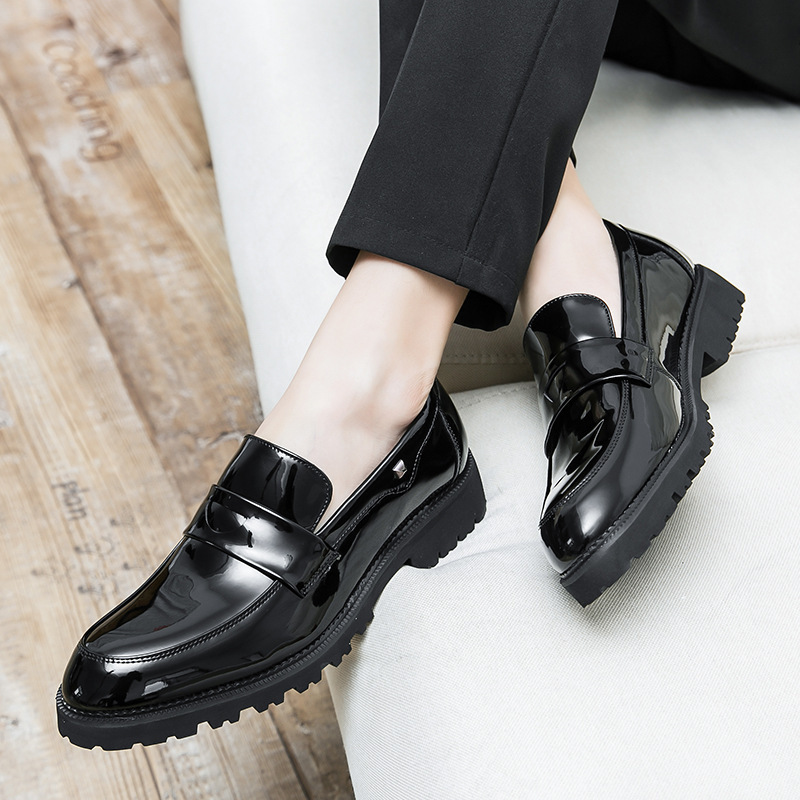 Inglés estilo de negocios casual punta zapatos de cuero de hombre otoño nuevo estilo coreano de tendencia interior aumento de un pie zapatos Lefour