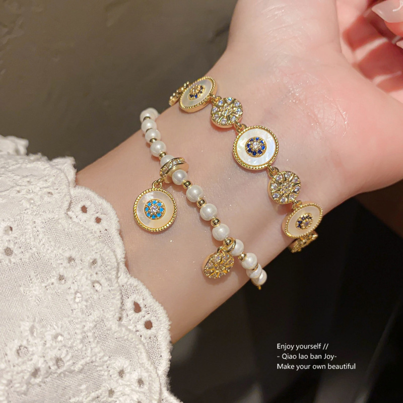 Super Flash Zircon Round Mother-Of-Pearl Bracelet French Palace Style Retro Fashion Elegant Bracelet Light Luxury High-End Jewelry Super Flash Zircon Round Mother-Of-Pearl Bracelet French Palace Style Retro Fashion Elegant Bracelet Light Luxury High-End Jewelry