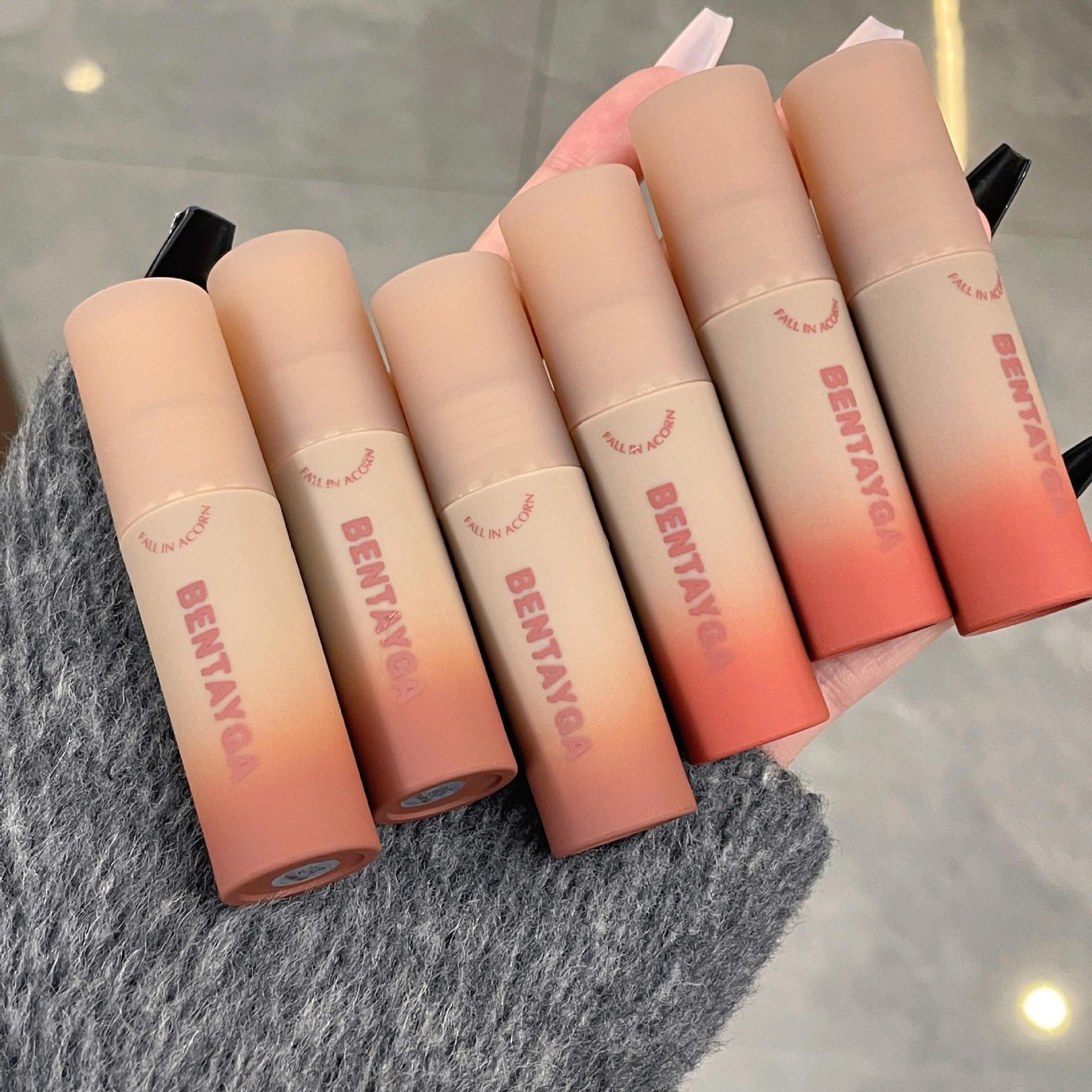 BENTAYGA's autumn-filled velvet lip gloss, matte whitening lip gloss, nude makeup, versatile makeup, student affordable wholesale undefined