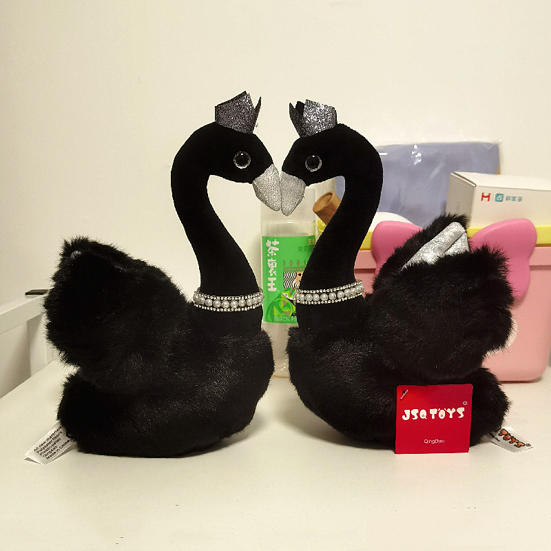 Nuevo negro Cisne peluche lindo corona blanco Cisne muñeca decoración muñeca regalo femenino al por mayor